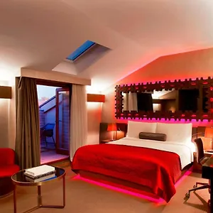 W (adults Only) ***** Стамбул
